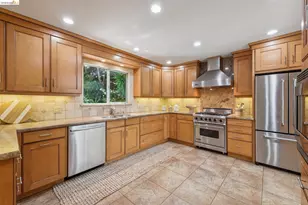 7218 Homewood Dr, Oakland, CA 94611 - Photo 22