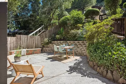 7218 Homewood Dr, Oakland, CA 94611 - Photo 8