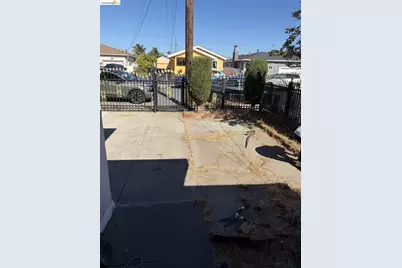 1875 18th St, San Pablo, CA 94806 - Photo 2