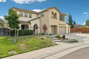 1021 Saunders Ct, Galt, CA 95632 - Photo 2