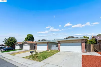 1247 Johnson Ct, Tracy, CA 95376 - Photo 2