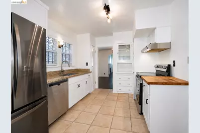 3221 Delaware St, Oakland, CA 94602 - Photo 8