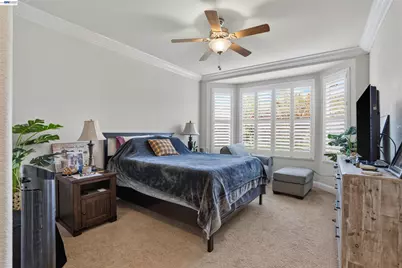 2336 Shadow Berry Dr, Manteca, CA 95336 - Photo 8