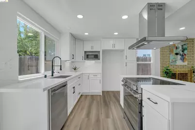 304 Huntington Dr, Antioch, CA 94509 - Photo 24
