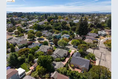 307 Covington St, Oakland, CA 94605 - Photo 40