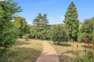 307 Covington St, Oakland, CA 94605 - Photo 48