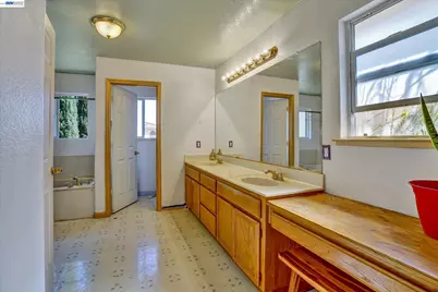 2257 Octavia Court, Tracy, CA 95377 - Photo 32