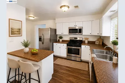 1307 Cathay Dr, San Jose, CA 95122 - Photo 6