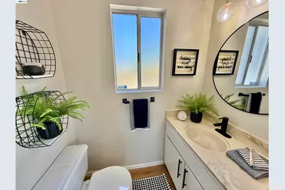 15350 Dewey St, San Leandro, CA 94579 - Photo 36