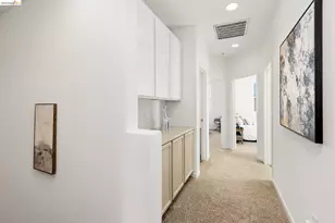 710 City Walk Pl, Hayward, CA 94541 - Photo 24