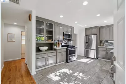 15040 Costela St, San Leandro, CA 94579 - Photo 6