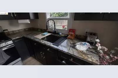 2399 E 14th St #16, San Leandro, CA 94577 - Photo 4