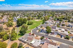 2908 Pear St, Antioch, CA 94509 - Photo 10