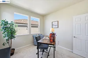 9424 Dunbar Dr, Oakland, CA 94603 - Photo 60
