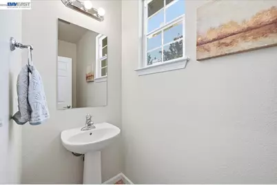 9424 Dunbar Dr, Oakland, CA 94603 - Photo 8