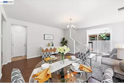 9424 Dunbar Dr, Oakland, CA 94603 - Photo 12