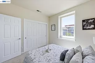 9424 Dunbar Dr, Oakland, CA 94603 - Photo 66