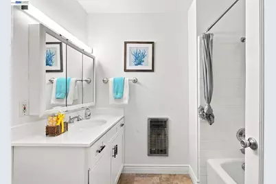 2137 Otis Dr #101, Alameda, CA 94501 - Photo 18