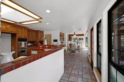 16989 Brierly Ct, Castro Valley, CA 94546 - Photo 14