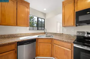 2262 Foxhill Dr, Martinez, CA 94553 - Photo 14