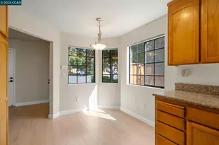 2262 Foxhill Dr, Martinez, CA 94553 - Photo 8
