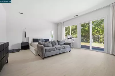 2420 Rushcreek Pl, Vallejo, CA 94591 - Photo 12
