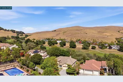 2420 Rushcreek Pl, Vallejo, CA 94591 - Photo 50
