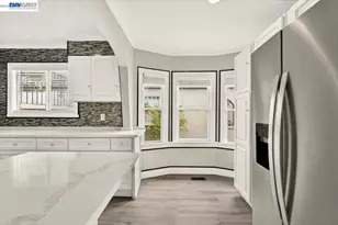 250 Broadmoor Blvd, San Leandro, CA 94577 - Photo 18