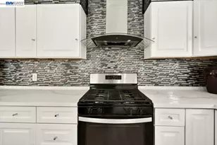 250 Broadmoor Blvd, San Leandro, CA 94577 - Photo 22