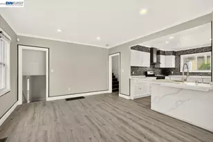 250 Broadmoor Blvd, San Leandro, CA 94577 - Photo 14
