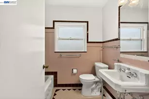 250 Broadmoor Blvd, San Leandro, CA 94577 - Photo 26