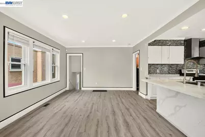 250 Broadmoor Blvd, San Leandro, CA 94577 - Photo 12