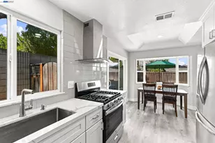 38109 Iris Ct, Newark, CA 94560 - Photo 14