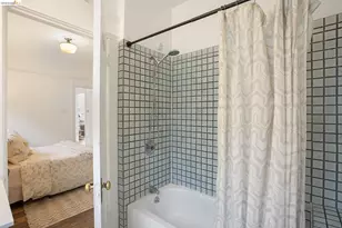 455 36th St, Oakland, CA 94609 - Photo 26