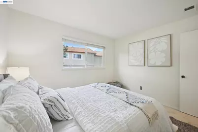 728 Saint Michael Cir, Pleasanton, CA 94566 - Photo 28