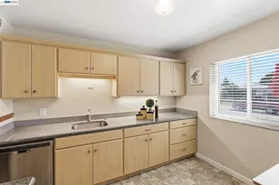 18160 Hunter Ave, San Lorenzo, CA 94541 - Photo 12