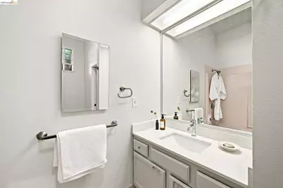 201 Beverly Ave, San Leandro, CA 94577 - Photo 26