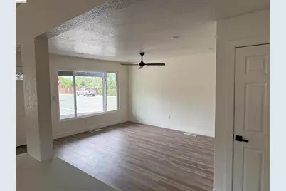 203 Rose Ann Ave, Pittsburg, CA 94565 - Photo 4