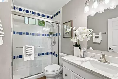 554 Beechmont Lane, Hayward, CA 94544 - Photo 20