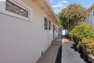521 Zorah St, Oakland, CA 94606 - Photo 38