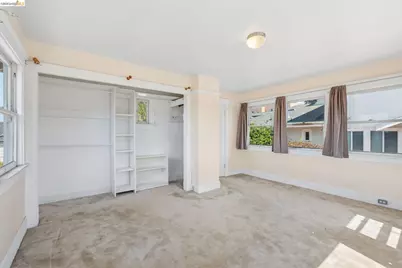 521 Zorah St, Oakland, CA 94606 - Photo 36
