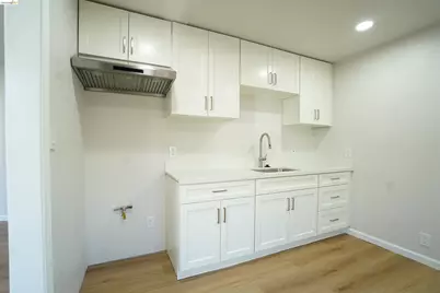 935 106th Ave, Oakland, CA 94603 - Photo 6