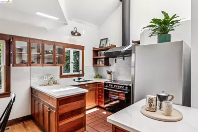 2435 Valley Street, Berkeley, CA 94702 - Photo 30