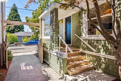 2435 Valley Street, Berkeley, CA 94702 - Photo 10