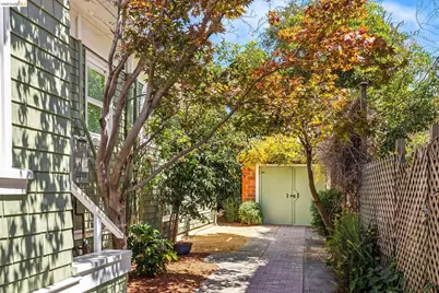 2435 Valley Street, Berkeley, CA 94702 - Photo 8