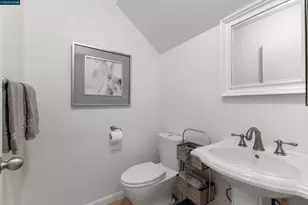 7 Leeds Ct, Danville, CA 94526 - Photo 24