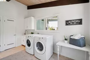 6040 Chelton Dr, Oakland, CA 94611 - Photo 44