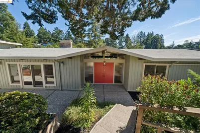 6040 Chelton Dr, Oakland, CA 94611 - Photo 2