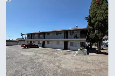 318 Dumont Ave, Hayward, CA 94544 - Photo 1