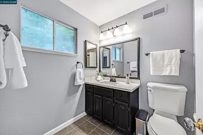 8569 Wicklow Ln, Dublin, CA 94568 - Photo 32